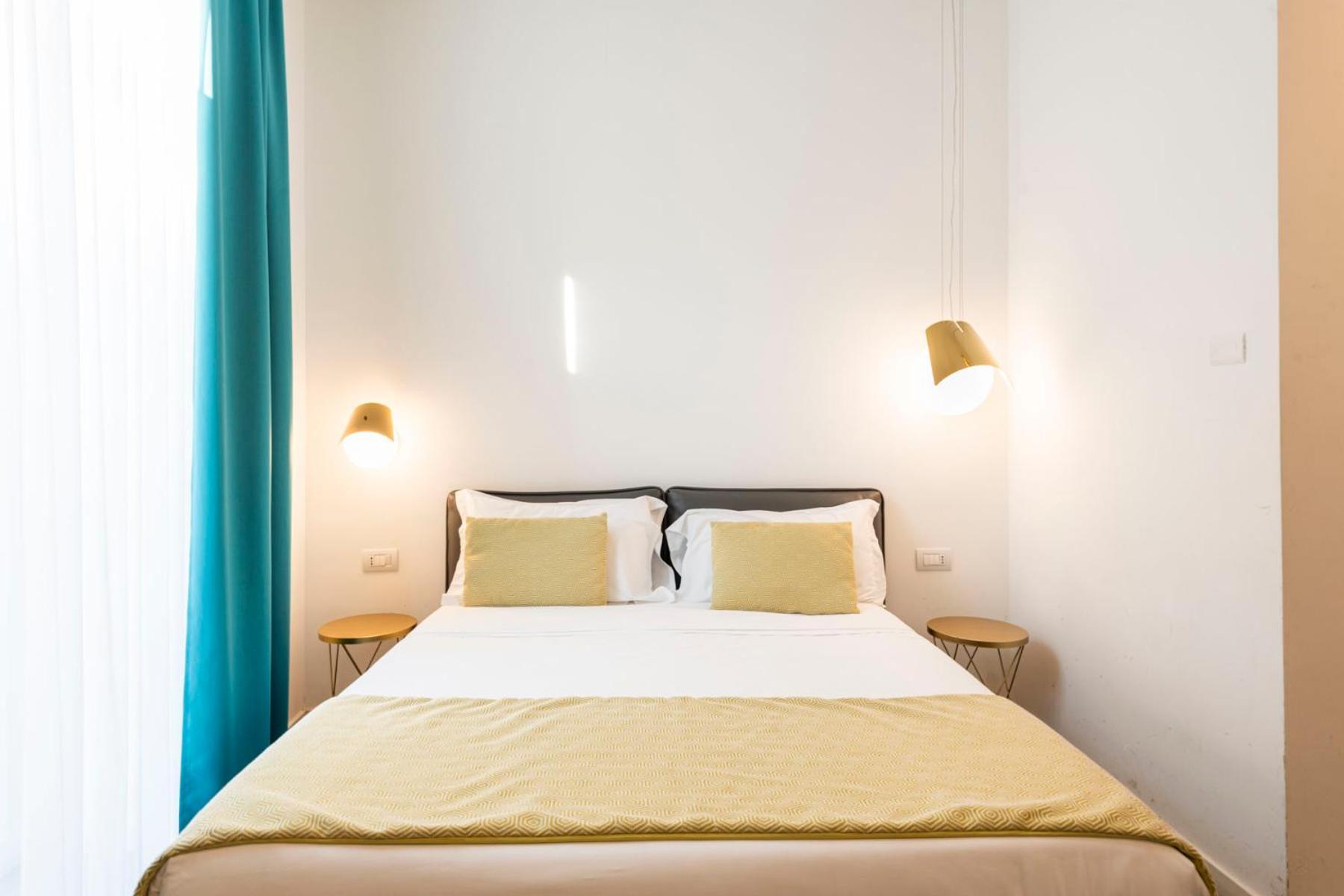 Cortese Bed & Breakfast Napoli Bagian luar foto