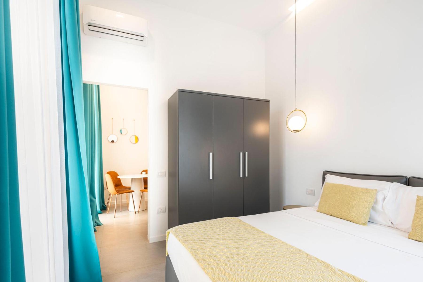 Cortese Bed & Breakfast Napoli Bagian luar foto