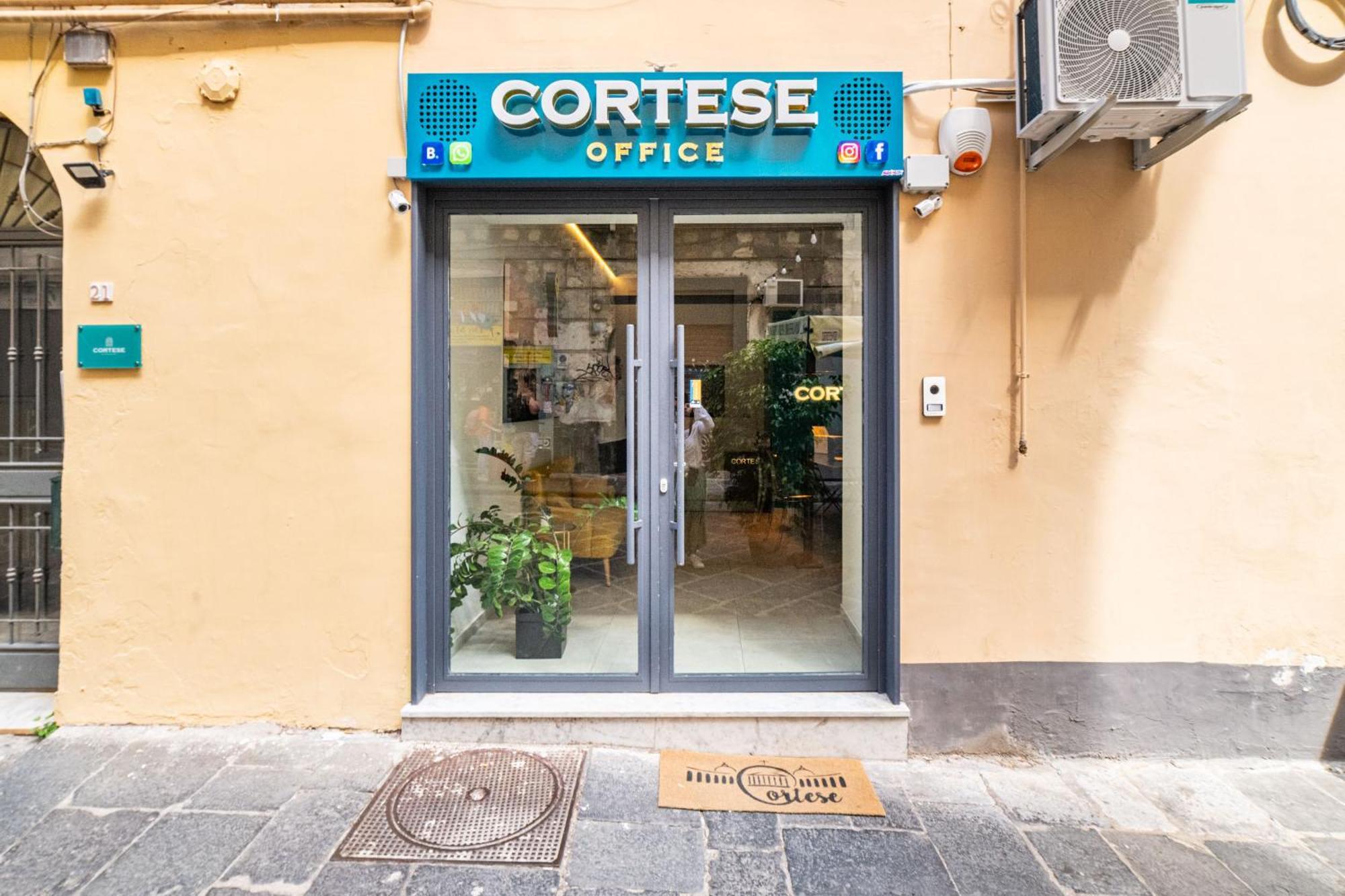 Cortese Bed & Breakfast Napoli Bagian luar foto