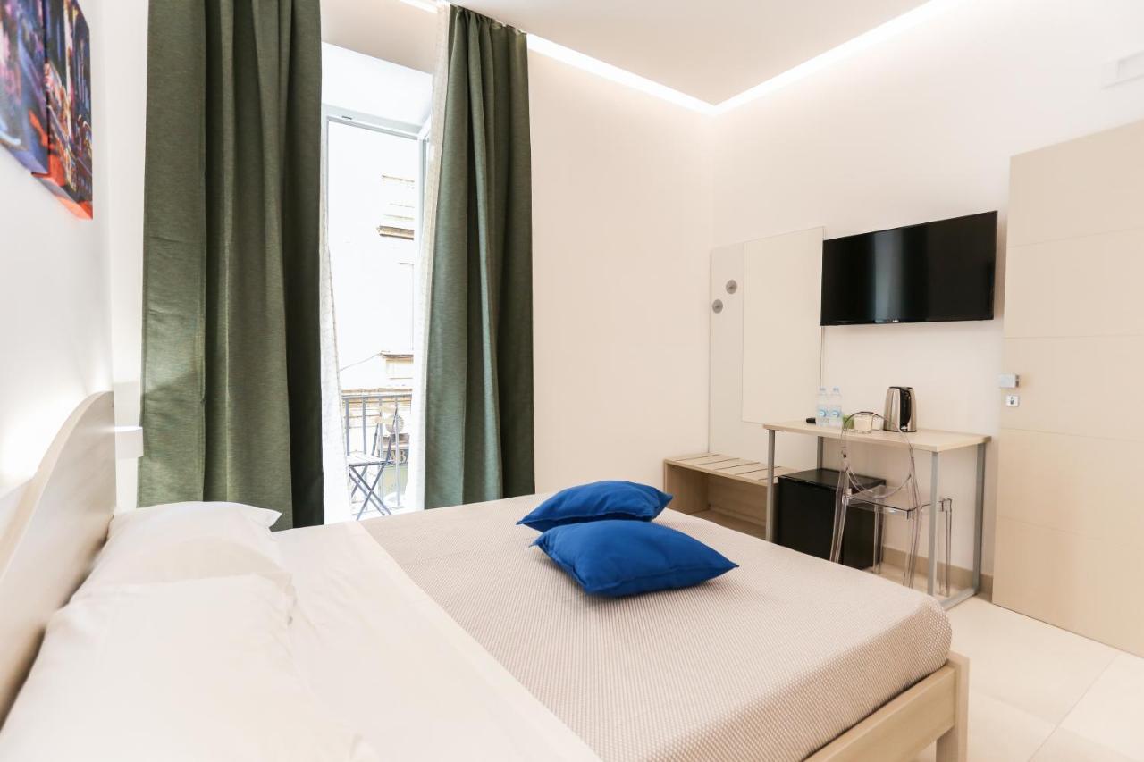 Cortese Bed & Breakfast Napoli Bagian luar foto