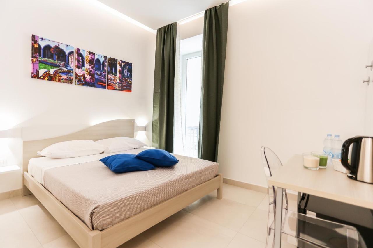 Cortese Bed & Breakfast Napoli Bagian luar foto